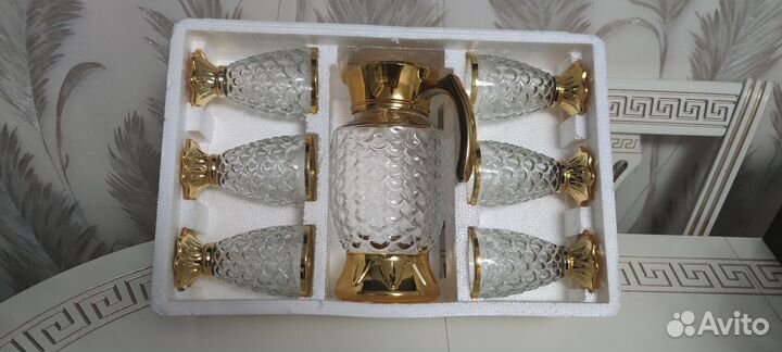 Графин с бокалами