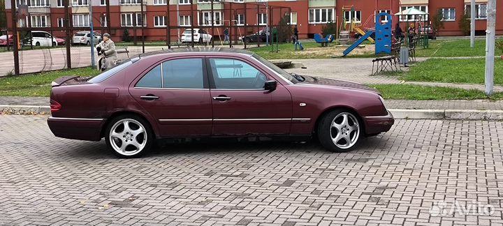 Mercedes-Benz E-класс 2.3 AT, 1996, 280 000 км