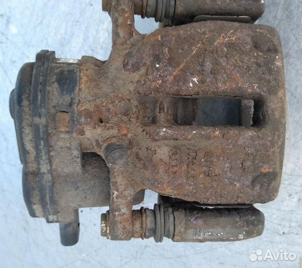 Суппорт задний правый Audi A4/RS4/S4