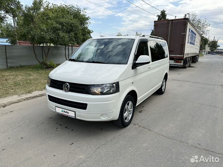 Volkswagen Caravelle, 2011
