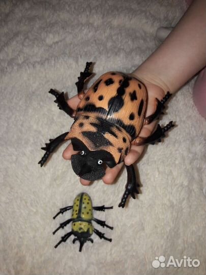 Игрушки жуки 2шт за молоко