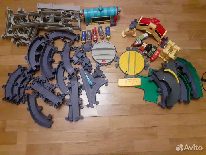 Игровой набор Чаггинтон с паравозиками 2 комплекта