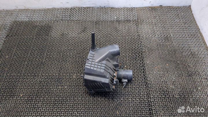 Корпус воздушного фильтра Opel Vivaro, 2015