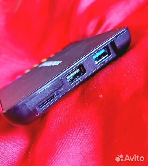 Smart TV приставка H96 Max W2 2/16 Гб новая