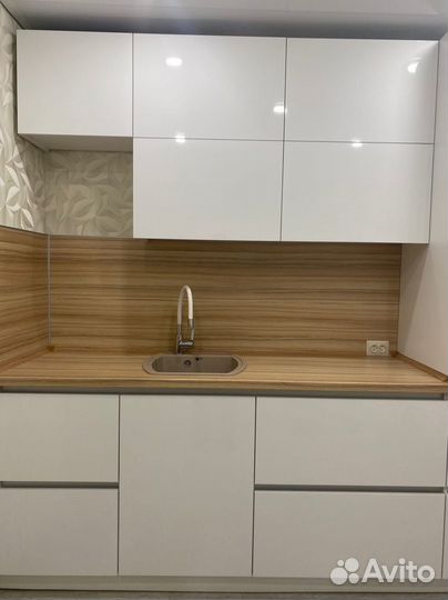 Прямой кухонный гарнитур