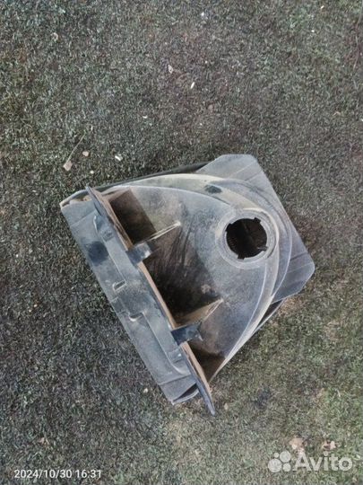 Фонарь задний Renault Logan седан 2010