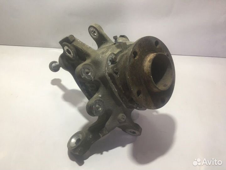 Кулак задний правый Bmw 5-Series F10