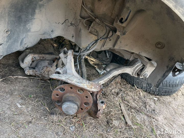 Передний поворотный кулак w210 w203 w202 w140