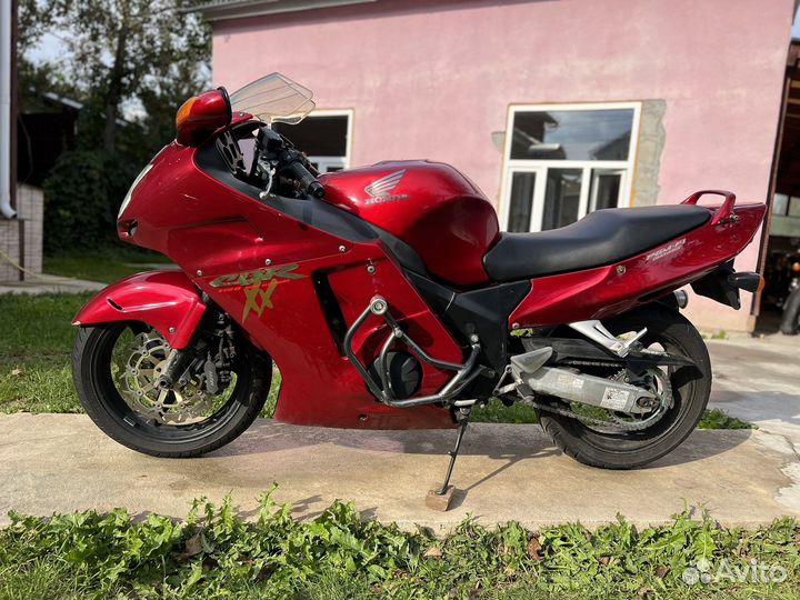 Honda cbr 1100