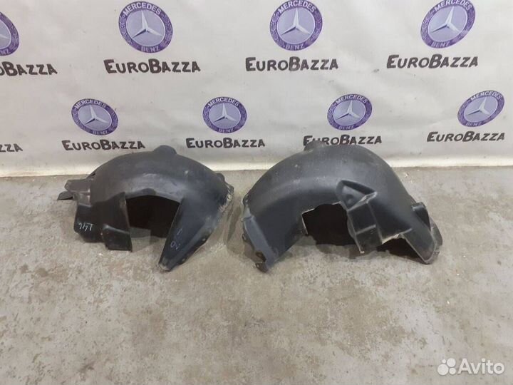 Подкрылок задний Mercedes W202