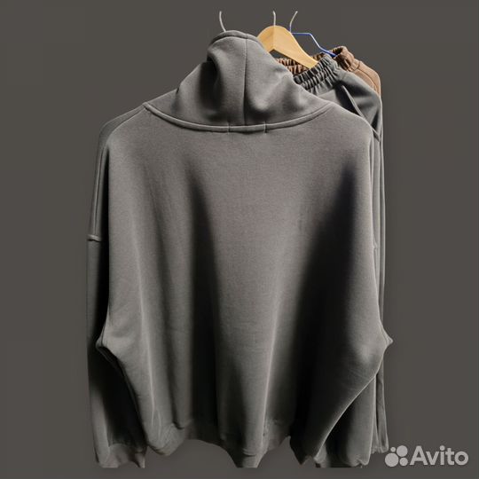 Спортивный костюм женский