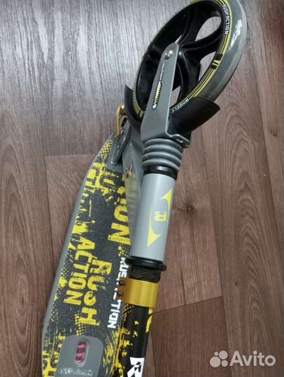 Новые Самокат с 2мя амортизаторами