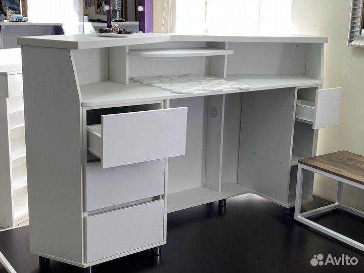 Стойка администратора Премьер