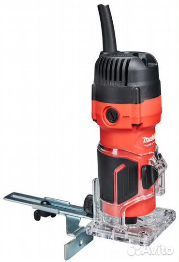 Фрезер Makita M3702