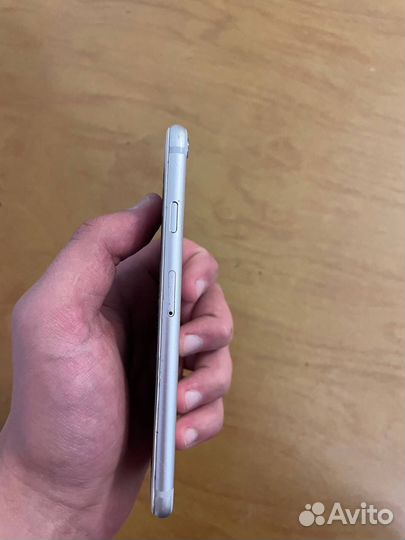 iPhone 6S, 64 ГБ