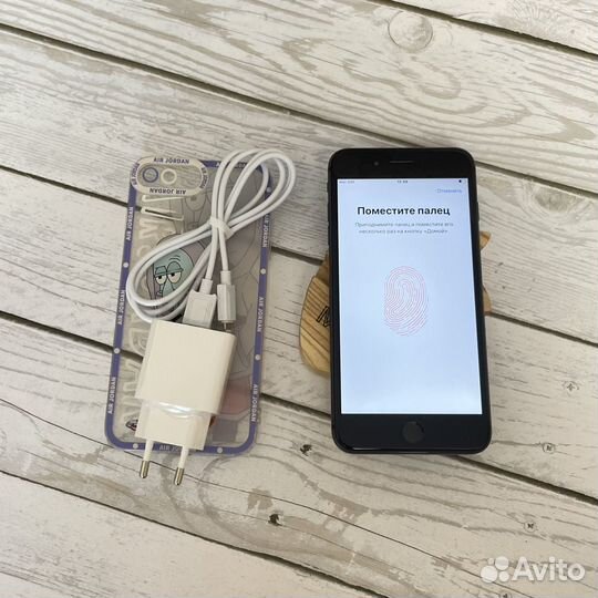 iPhone 8 Plus, 64 ГБ