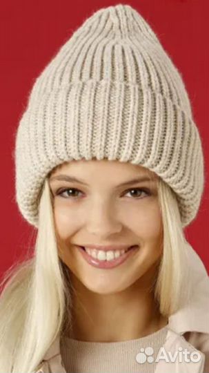 Шапки-бини.Женские.Сезон осень-зима.2шт.На выбор