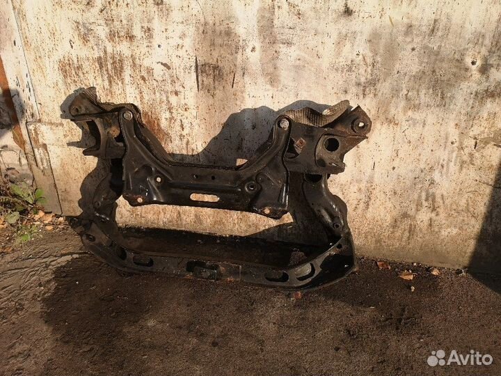 Подрамник передний Мерседес W211