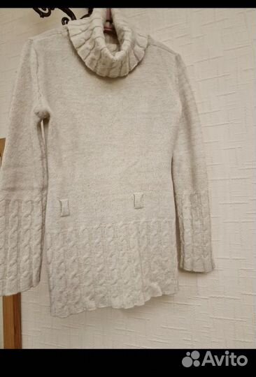 Свитер женский