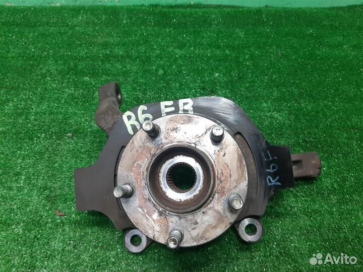 Кулак передний правый Nissan Murano Z50 2006