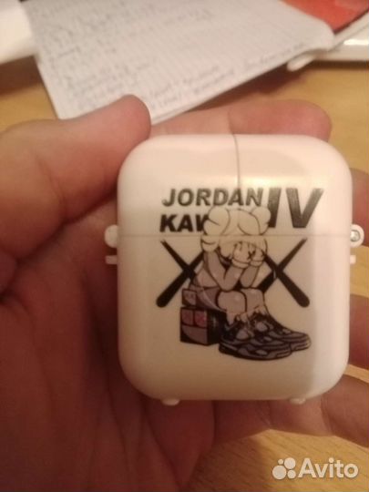 Наушники apple airpods левый