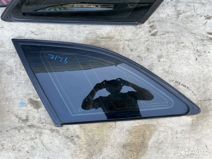 Форточка задняя Ауди А4 Б8