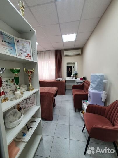 Аренда кушетки для наращивания ресниц