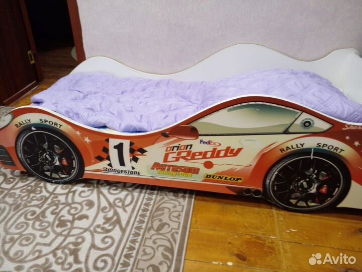 Кровать машина