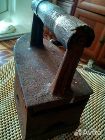 Старинный утюг
