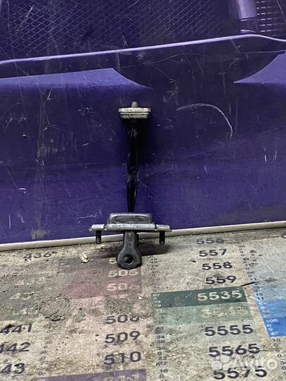 Ограниченитель двери передний правый kia cerato 3