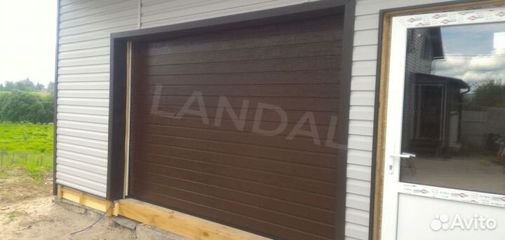 Гаражные секционные ворота