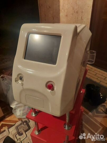 Аппарат для лазерного удаления татуажа