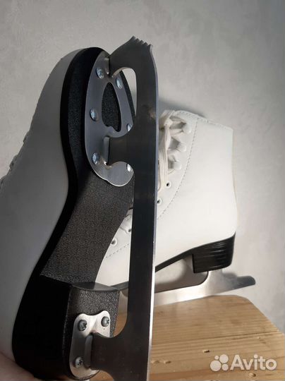 Коньки фигурные детские Nordway Nicole