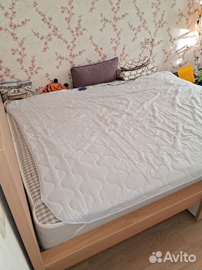 Кровать двухспальная