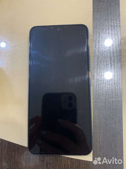 Samsung Galaxy S22, 8/256 ГБ