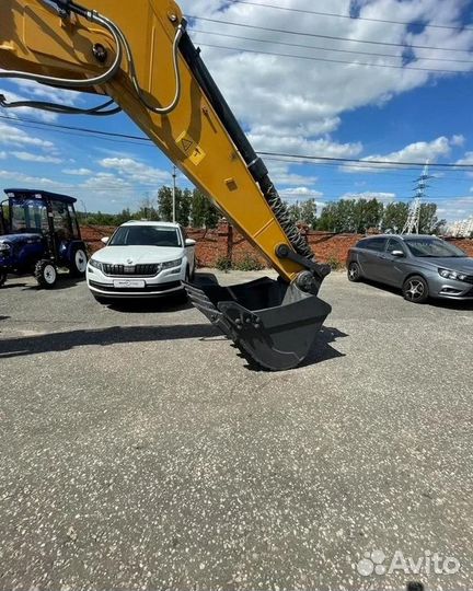 Колёсный экскаватор XCMG XE180WD, 2023