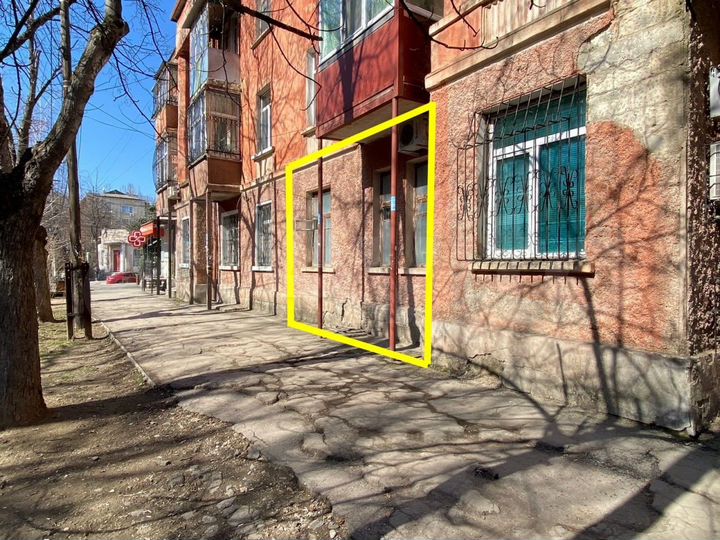 2-к. квартира, 53 м², 1/3 эт.