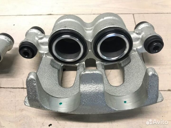 Тормозной суппорт передний Mercedes Sprinter W906