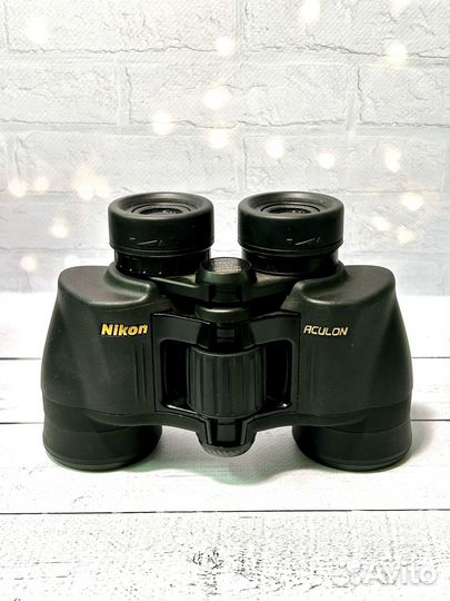 Бинокль Nikon Aculon A211 7x35