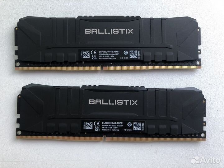 Crucial ballistix ddr4 16gb BL8G30C15U4B.M8FE1