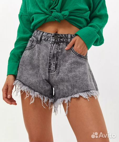 Шорты джинсовые с бахромой
