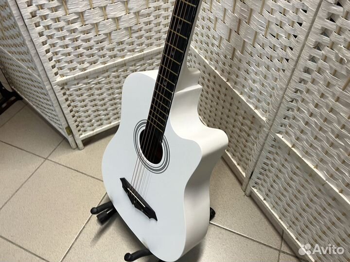 Гитара для обучения с комплектом