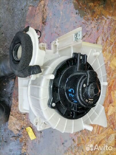 Мотор отопителя салона (Моторчик печки) Mitsubishi