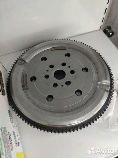 Маховик двухмассовый Форд Фокус LUK