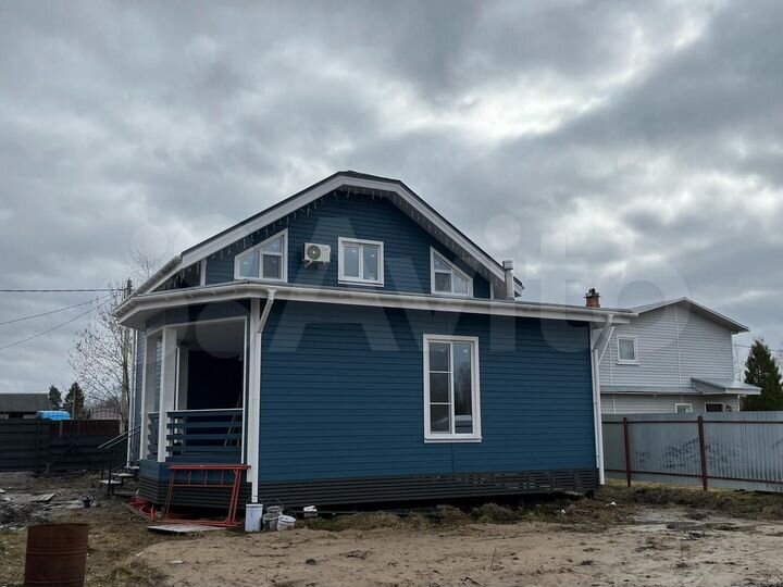 Дом 180 м² на участке 7,9 сот.