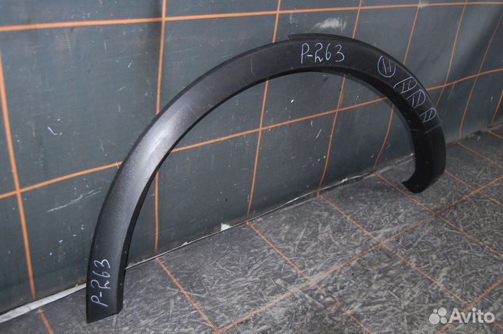 Накладка крыла заднего правого - Ford Explorer5