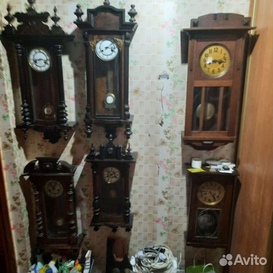 Старинные настенные антикварные часы с боем