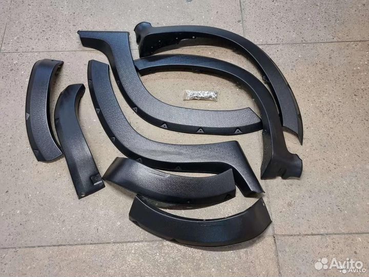 Расширители арок Renault Duster под болты