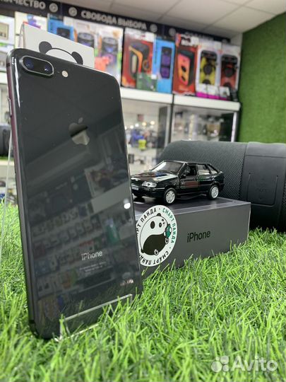 iPhone 8 Plus, 64 ГБ