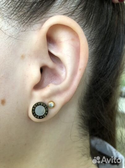 Прокол ушей. studex